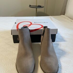 Blondo Women's Tan Ankle Boots